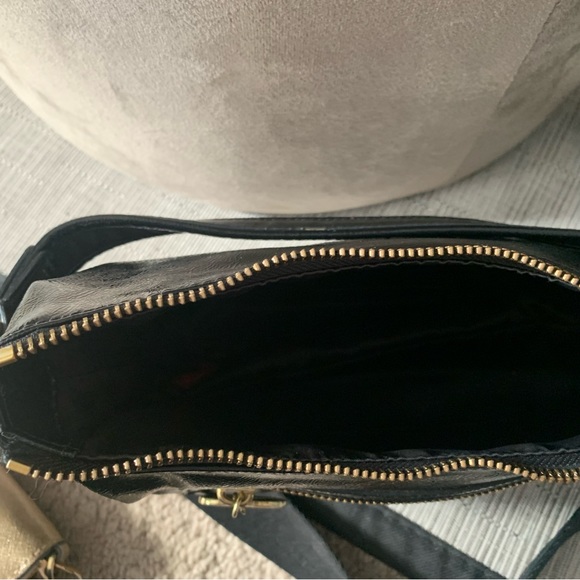 Coach purse - Picture 2 of 2